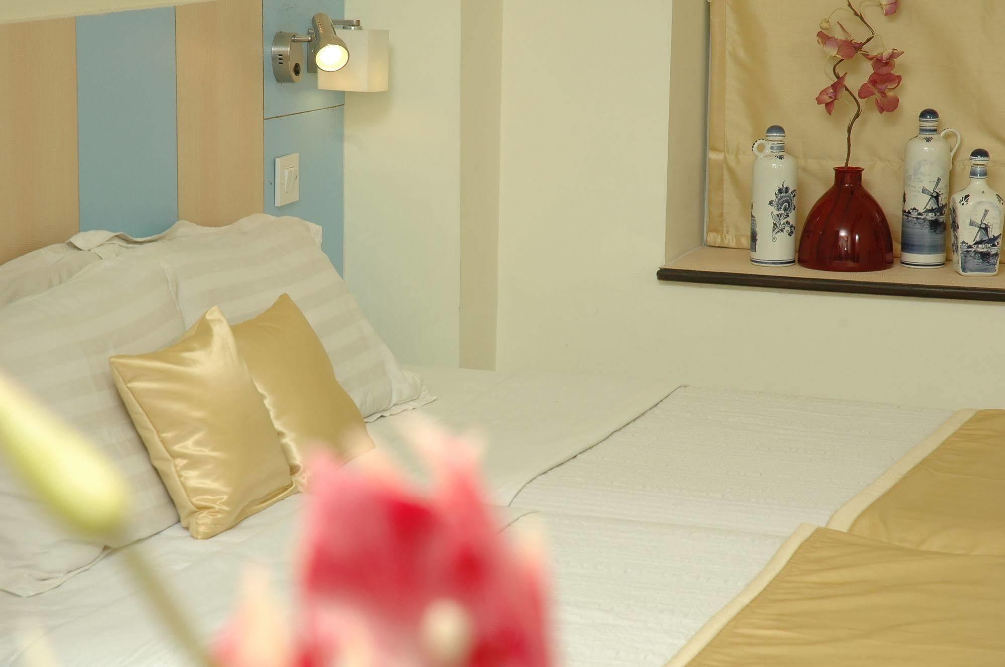 ไอสเตย์ โฮเต็ล อินแฟนทรี โร้ด Hotel บังกาลอร์ ภายนอก รูปภาพ