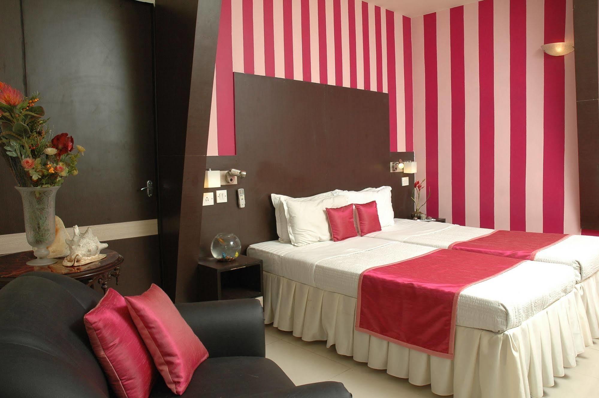 ไอสเตย์ โฮเต็ล อินแฟนทรี โร้ด Hotel บังกาลอร์ ภายนอก รูปภาพ