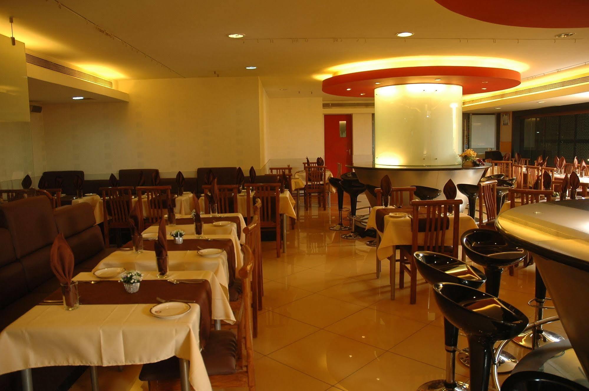 ไอสเตย์ โฮเต็ล อินแฟนทรี โร้ด Hotel บังกาลอร์ ภายนอก รูปภาพ